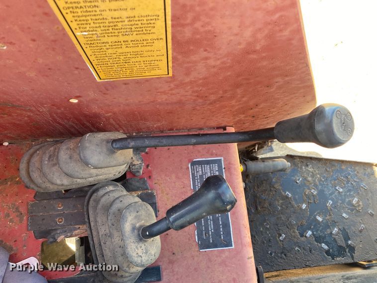 image for item JW9352 1995 Case IH 3220  tractor