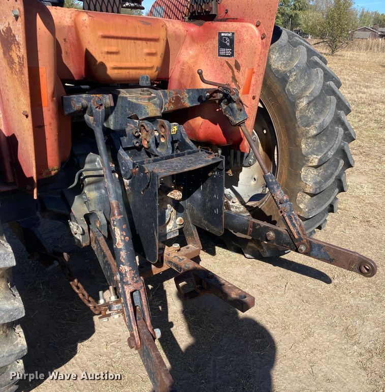 image for item JW9352 1995 Case IH 3220  tractor