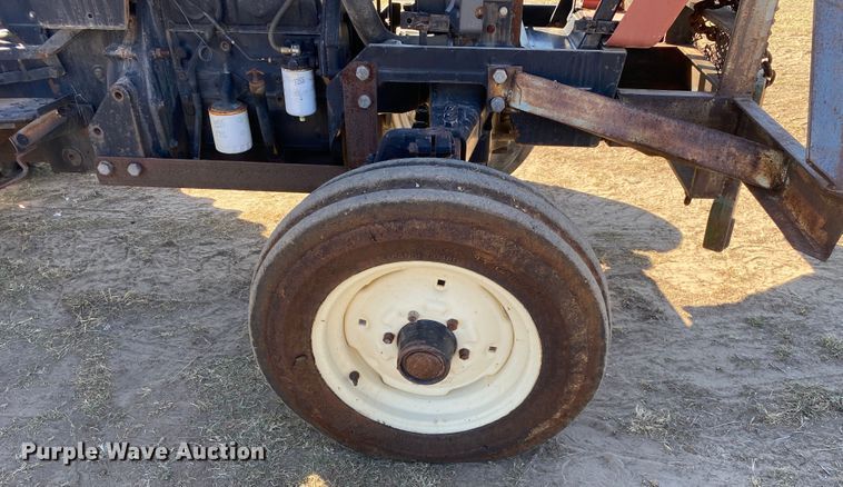 image for item JW9352 1995 Case IH 3220  tractor