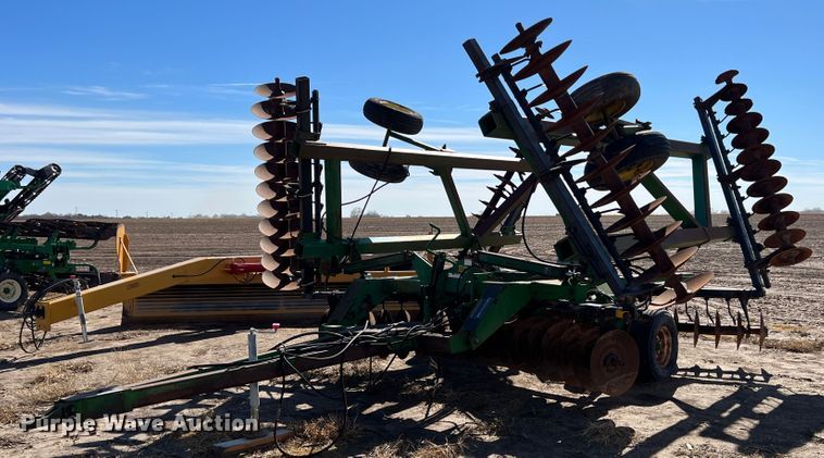 image for item KF9812 John Deere  tandem disk