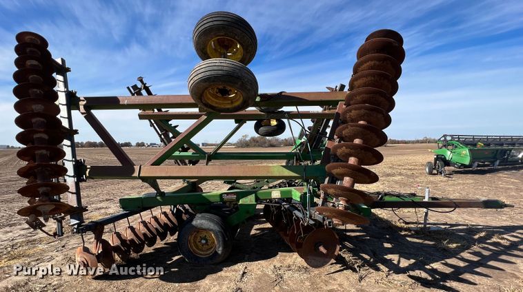 image for item KF9812 John Deere  tandem disk
