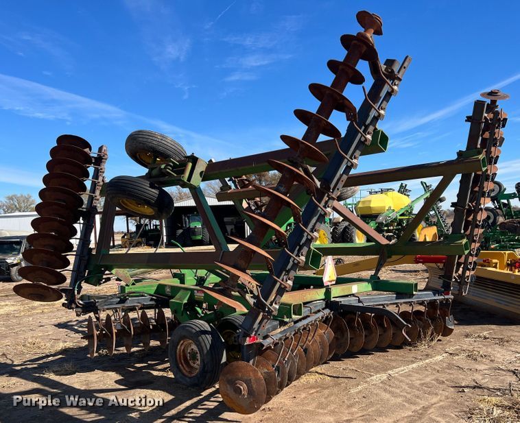image for item KF9812 John Deere  tandem disk