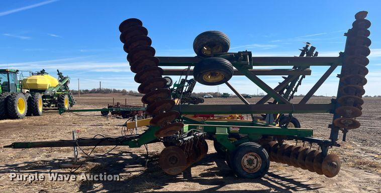 image for item KF9812 John Deere  tandem disk
