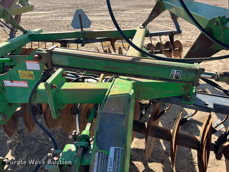 image for item KF9812 John Deere  tandem disk