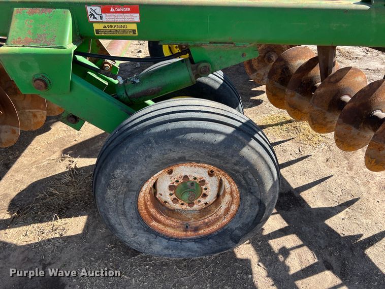 image for item KF9812 John Deere  tandem disk