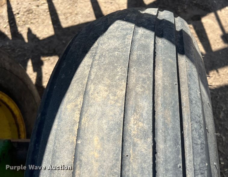 image for item KF9812 John Deere  tandem disk