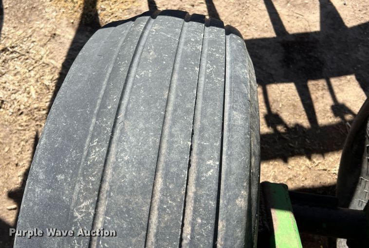 image for item KF9812 John Deere  tandem disk