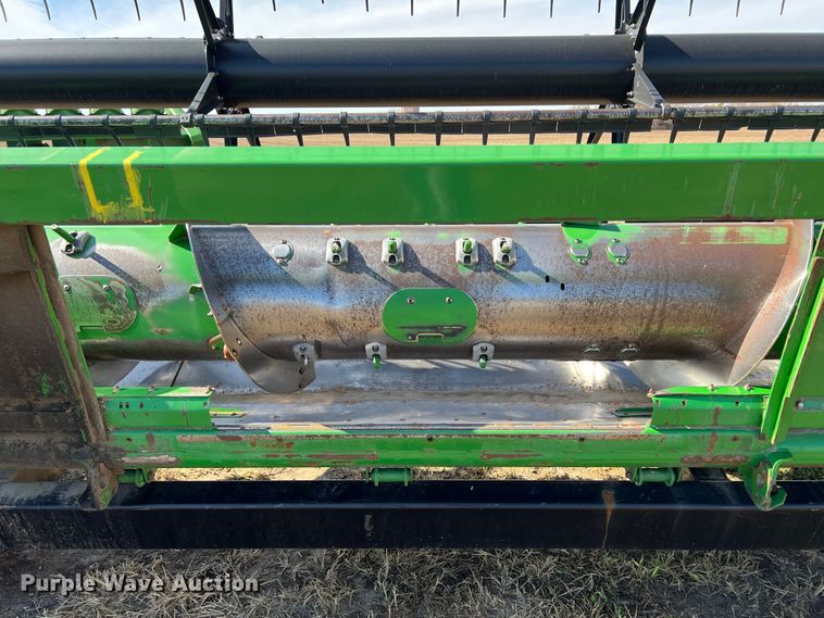 image for item KF9813 John Deere 635F  flex head