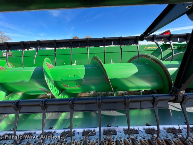 image for item KF9813 John Deere 635F  flex head