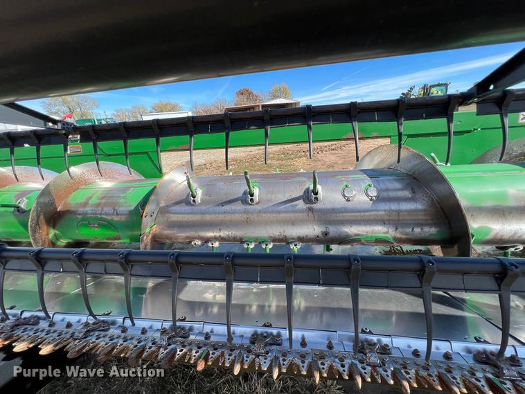 image for item KF9813 John Deere 635F  flex head