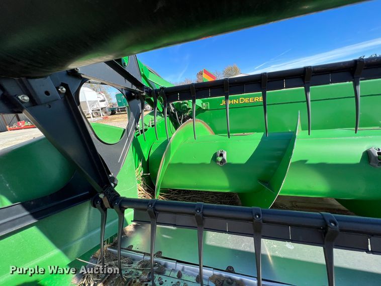 image for item KF9813 John Deere 635F  flex head