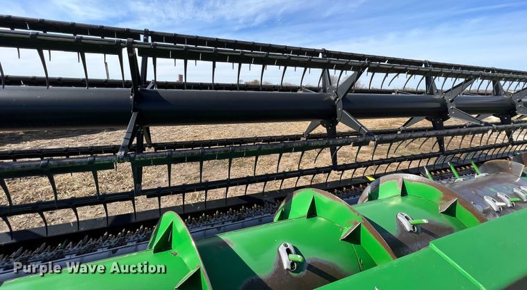 image for item KF9813 John Deere 635F  flex head