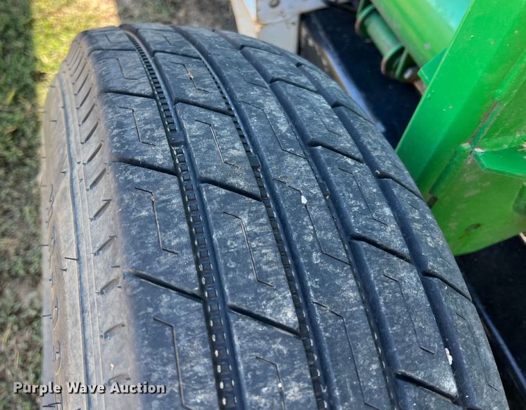 image for item KF9813 John Deere 635F  flex head