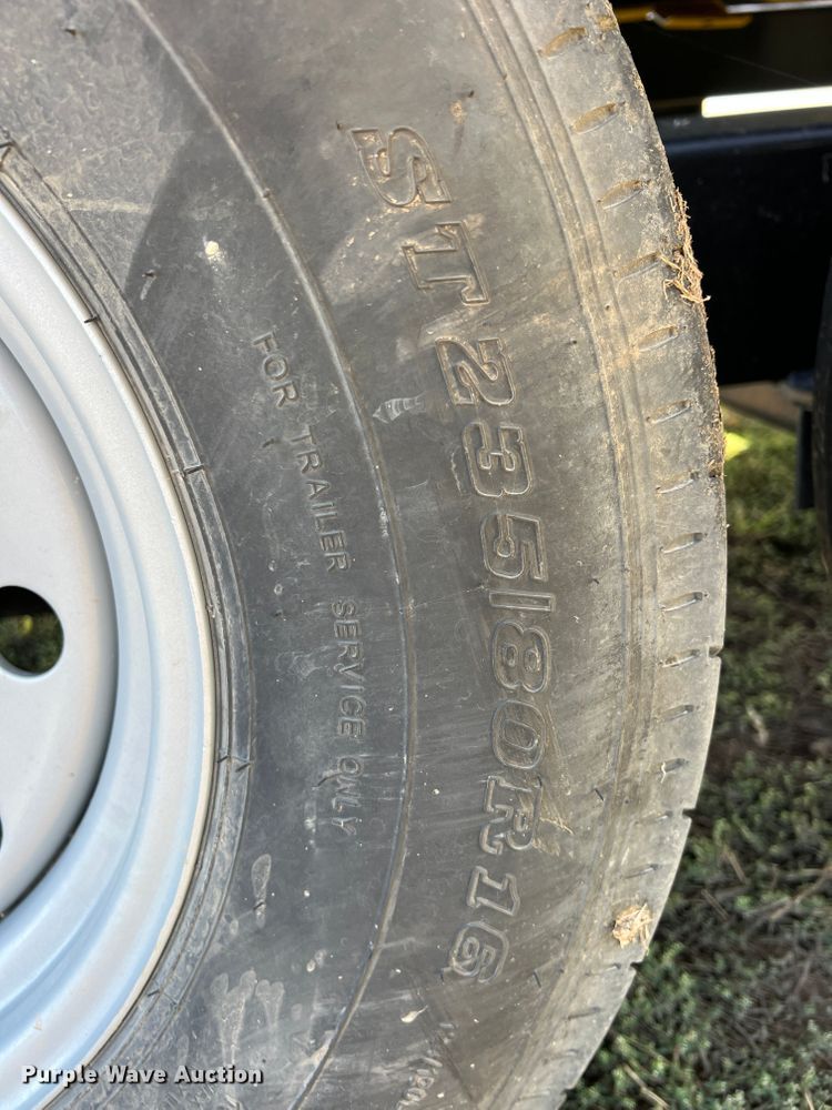 image for item KF9813 John Deere 635F  flex head