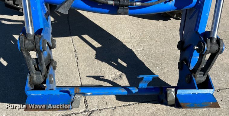 image for item KF9859 2007 New Holland TL100A  tractor