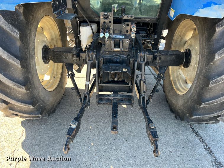 image for item KF9859 2007 New Holland TL100A  tractor