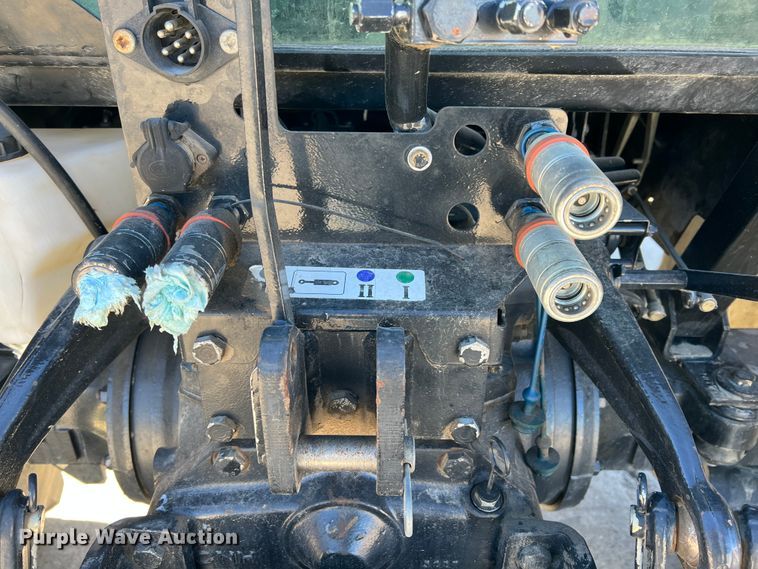 image for item KF9859 2007 New Holland TL100A  tractor