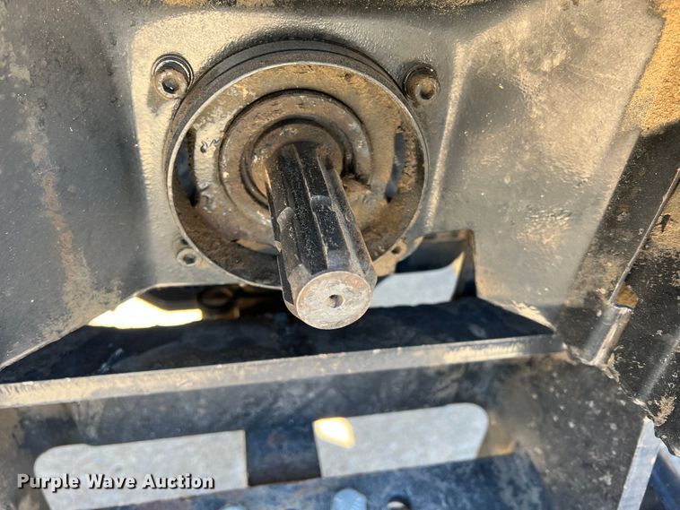 image for item KF9859 2007 New Holland TL100A  tractor