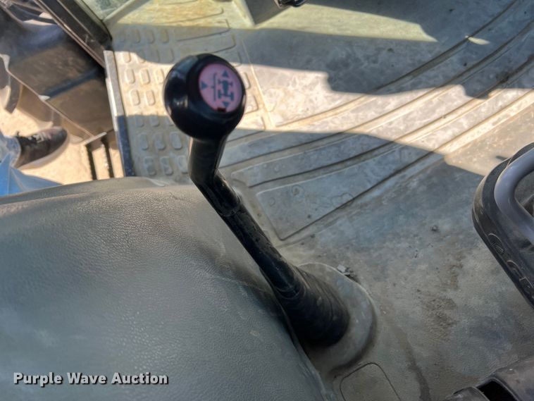 image for item KF9859 2007 New Holland TL100A  tractor