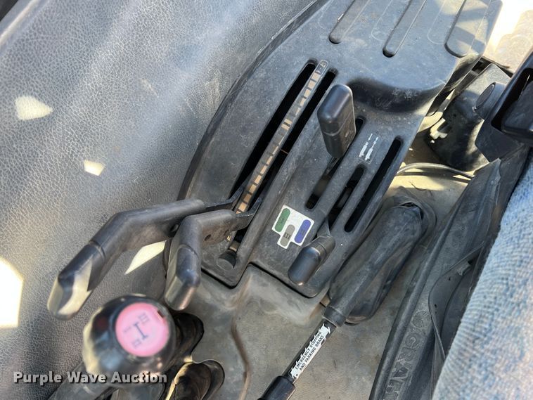 image for item KF9859 2007 New Holland TL100A  tractor