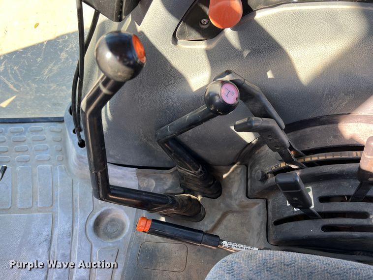 image for item KF9859 2007 New Holland TL100A  tractor