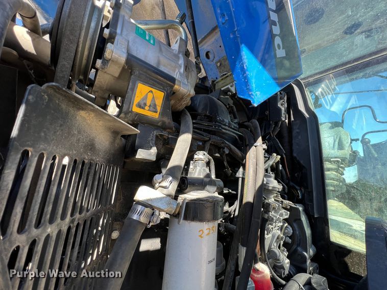 image for item KF9859 2007 New Holland TL100A  tractor