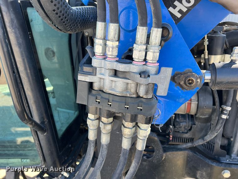 image for item KF9859 2007 New Holland TL100A  tractor