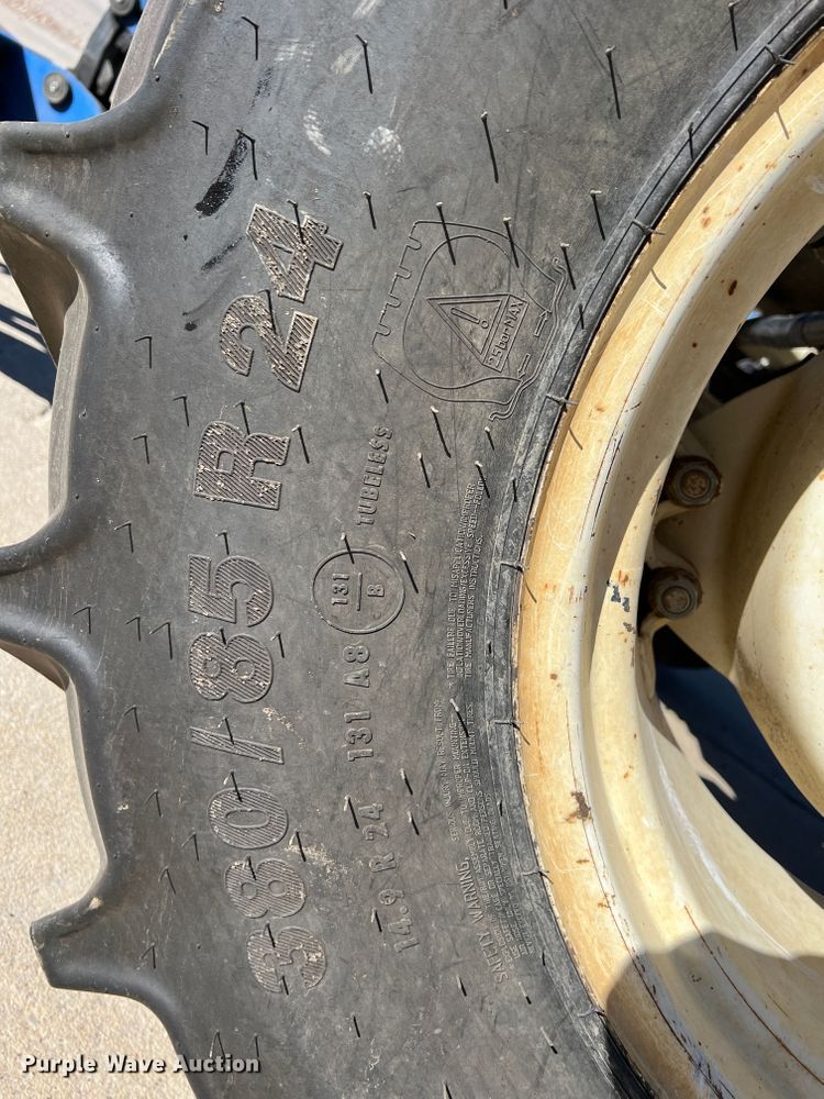 image for item KF9859 2007 New Holland TL100A  tractor