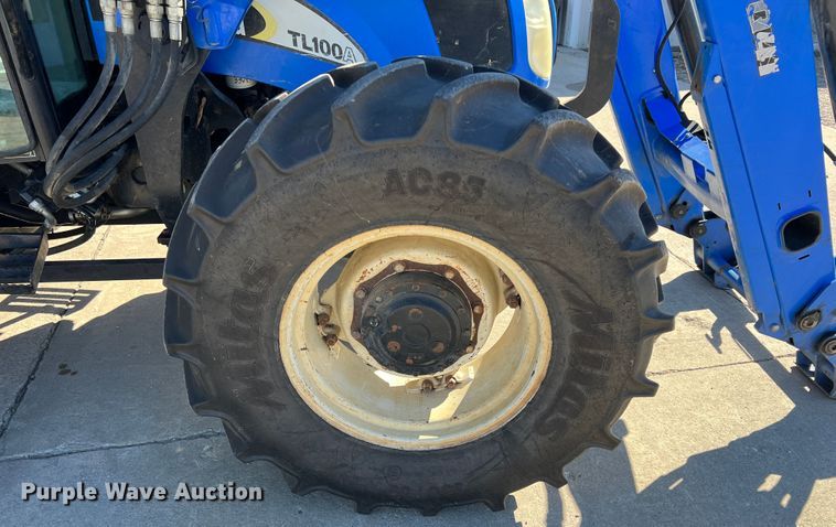 image for item KF9859 2007 New Holland TL100A  tractor
