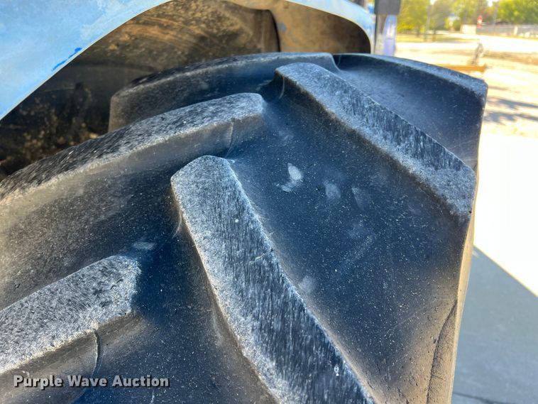 image for item KF9859 2007 New Holland TL100A  tractor