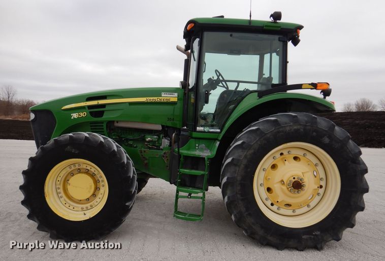 image for item KW9699 2007 John Deere 7830  MFWD tractor