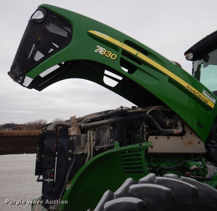 image for item KW9699 2007 John Deere 7830  MFWD tractor
