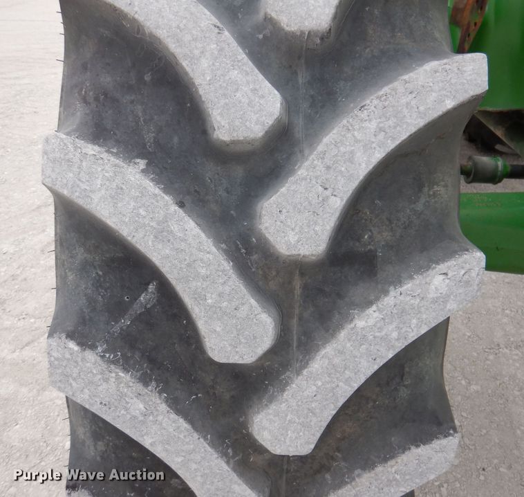 image for item KW9699 2007 John Deere 7830  MFWD tractor