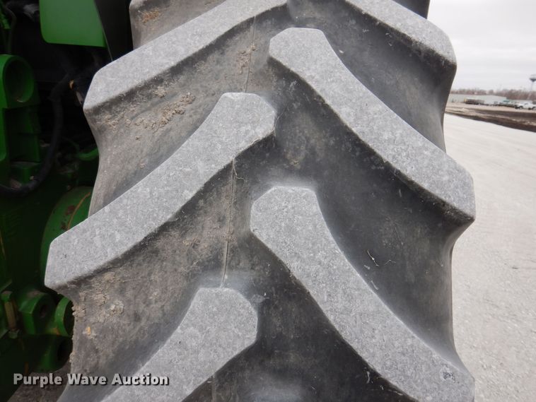 image for item KW9699 2007 John Deere 7830  MFWD tractor