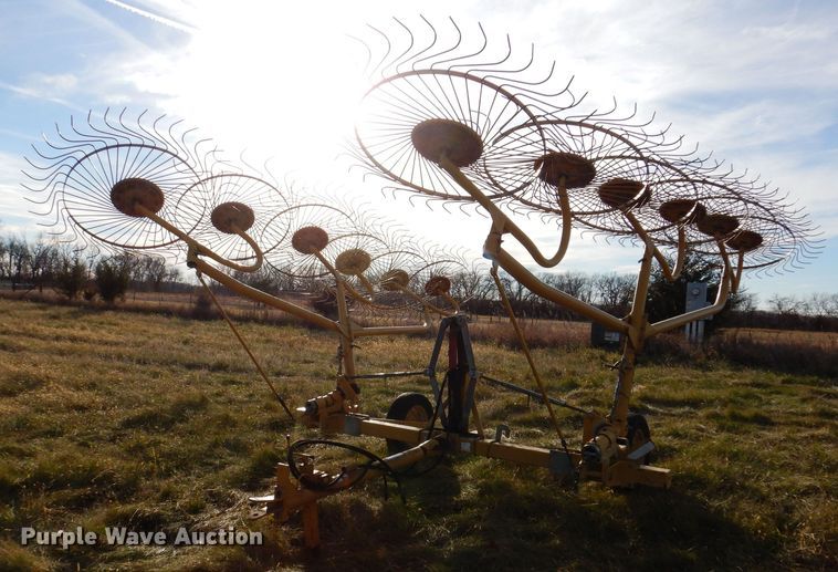 image for item KW9778 Vermeer WR24  hay rake