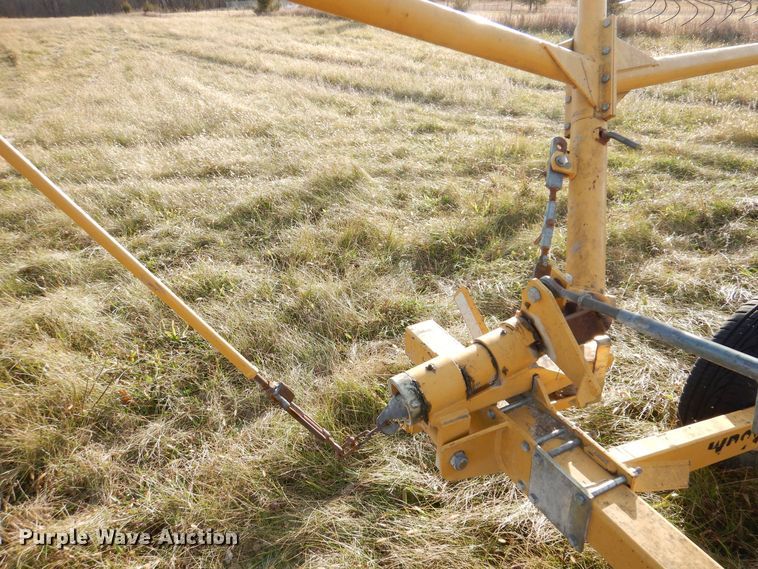 image for item KW9778 Vermeer WR24  hay rake