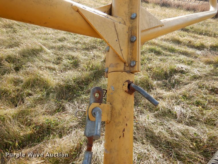 image for item KW9778 Vermeer WR24  hay rake