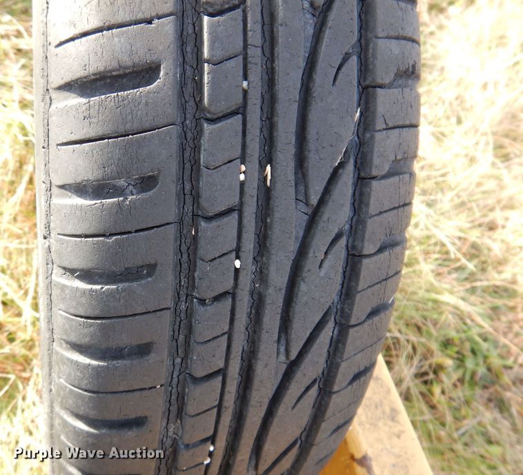 image for item KW9778 Vermeer WR24  hay rake