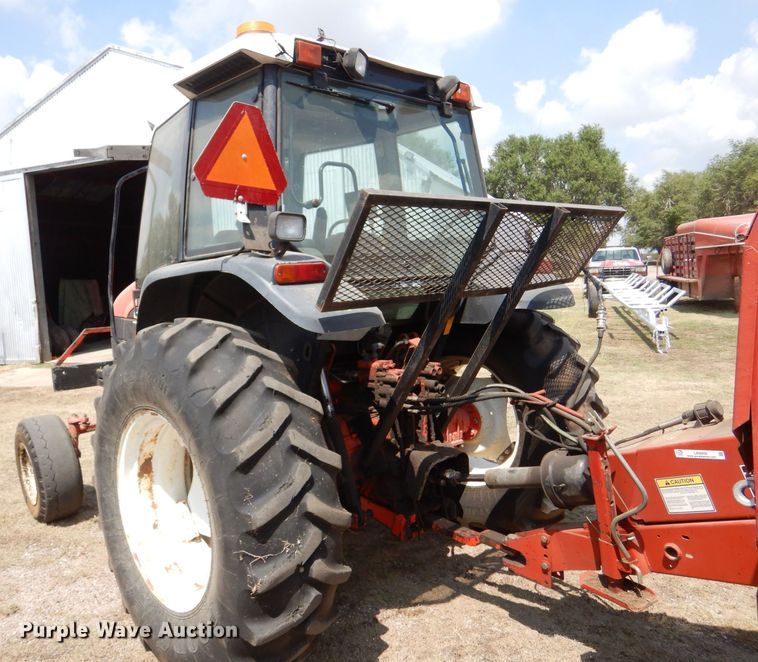 image for item LB9910 2000 New Holland TS100  tractor