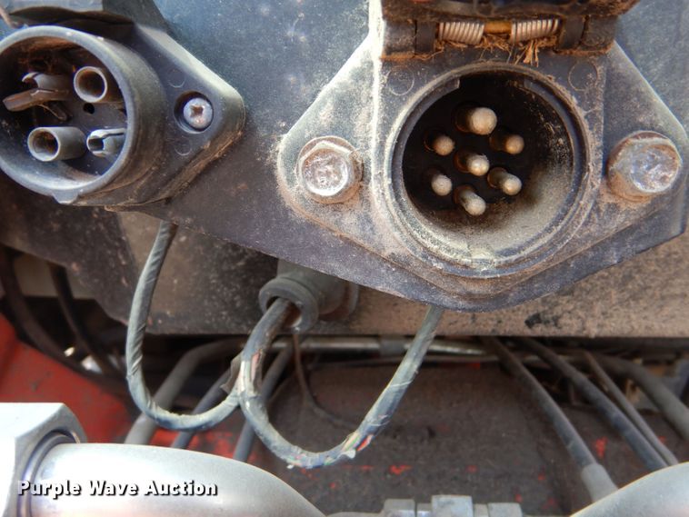 image for item LB9910 2000 New Holland TS100  tractor