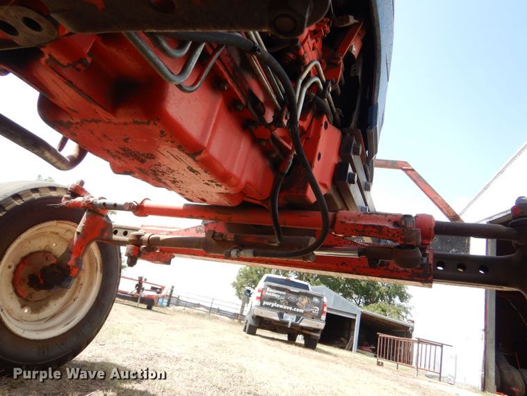 image for item LB9910 2000 New Holland TS100  tractor