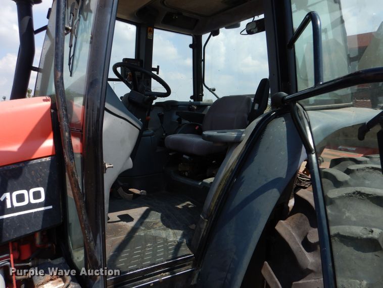 image for item LB9910 2000 New Holland TS100  tractor