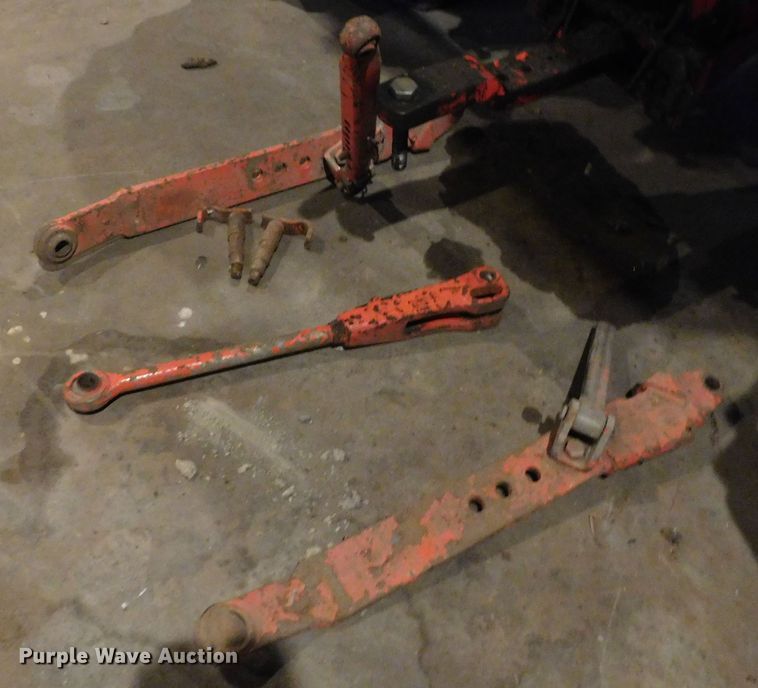 image for item LB9910 2000 New Holland TS100  tractor