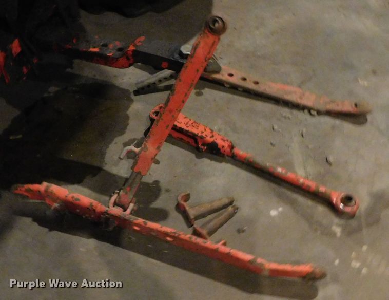 image for item LB9910 2000 New Holland TS100  tractor