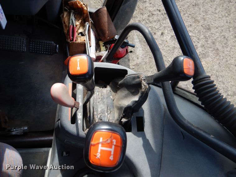 image for item LB9911 2000 New Holland TS100  tractor