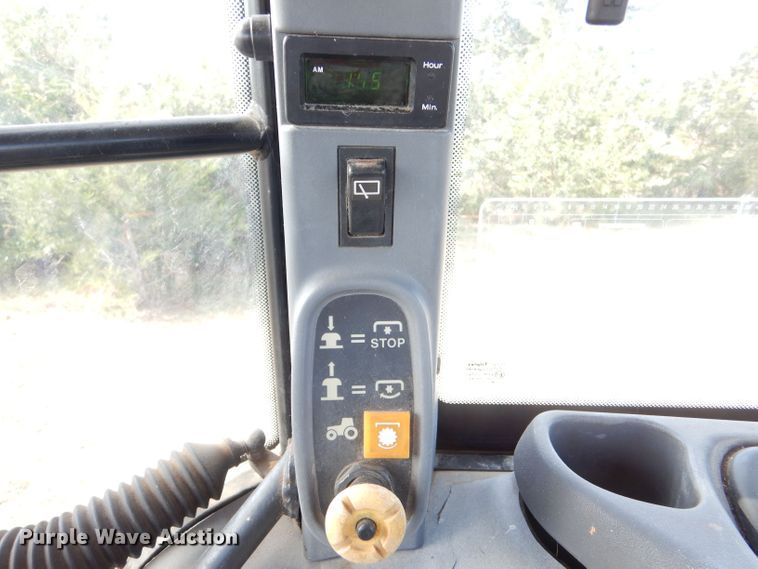 image for item LB9911 2000 New Holland TS100  tractor