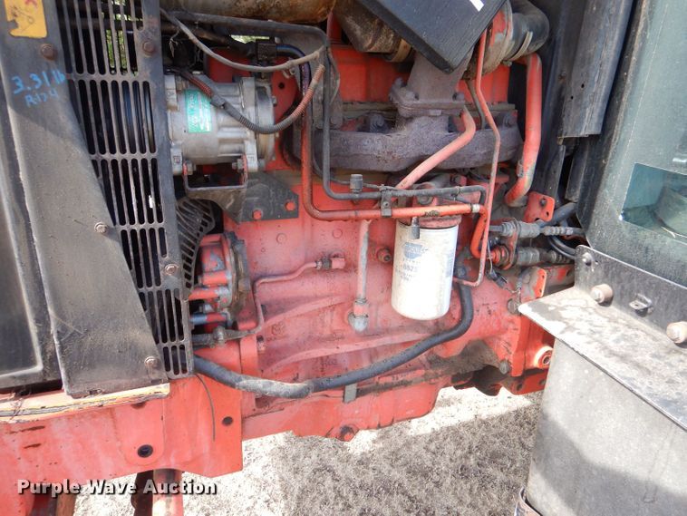 image for item LB9911 2000 New Holland TS100  tractor