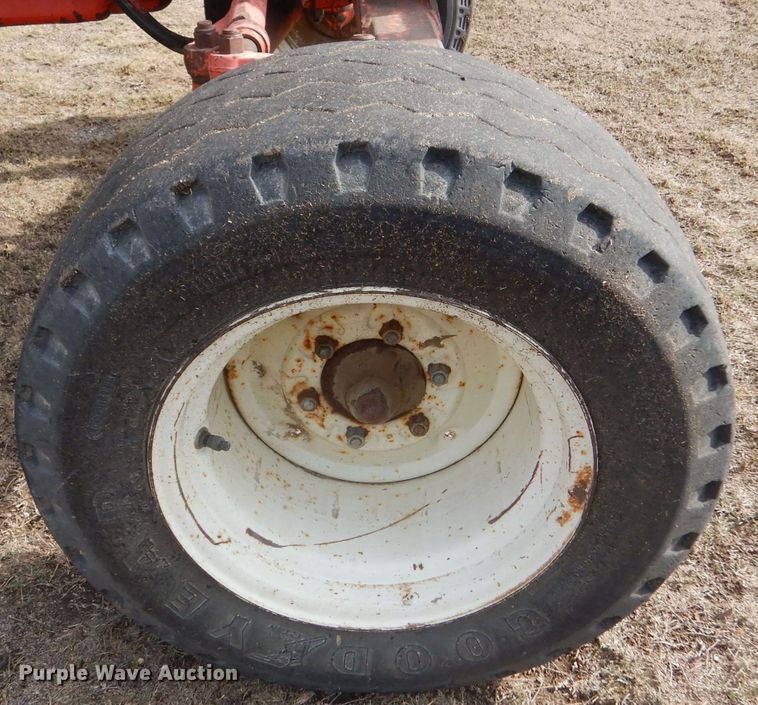 image for item LB9911 2000 New Holland TS100  tractor