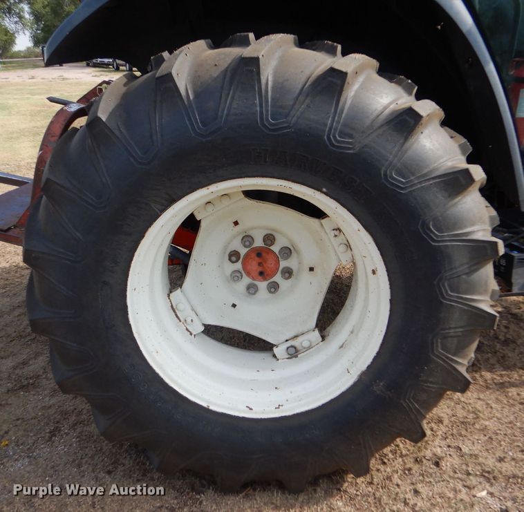 image for item LB9911 2000 New Holland TS100  tractor