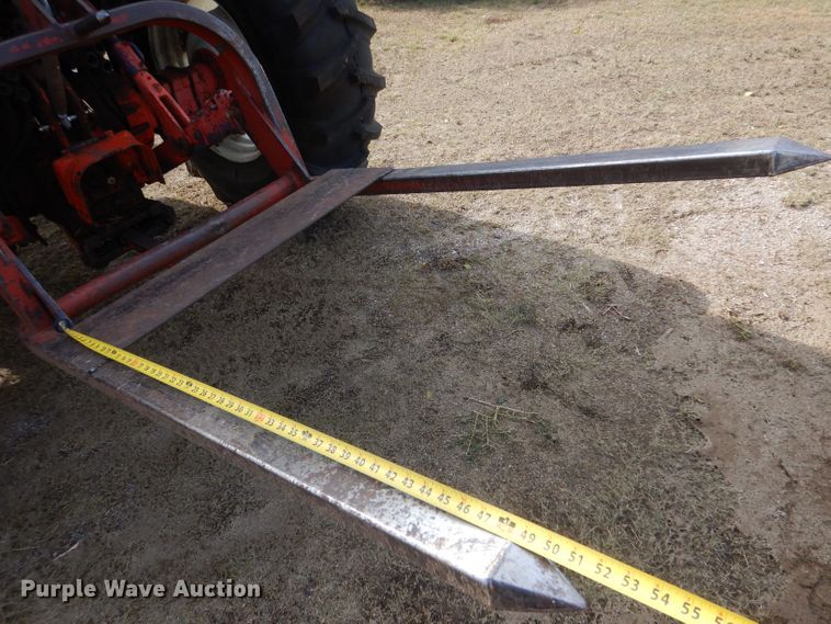 image for item LB9911 2000 New Holland TS100  tractor